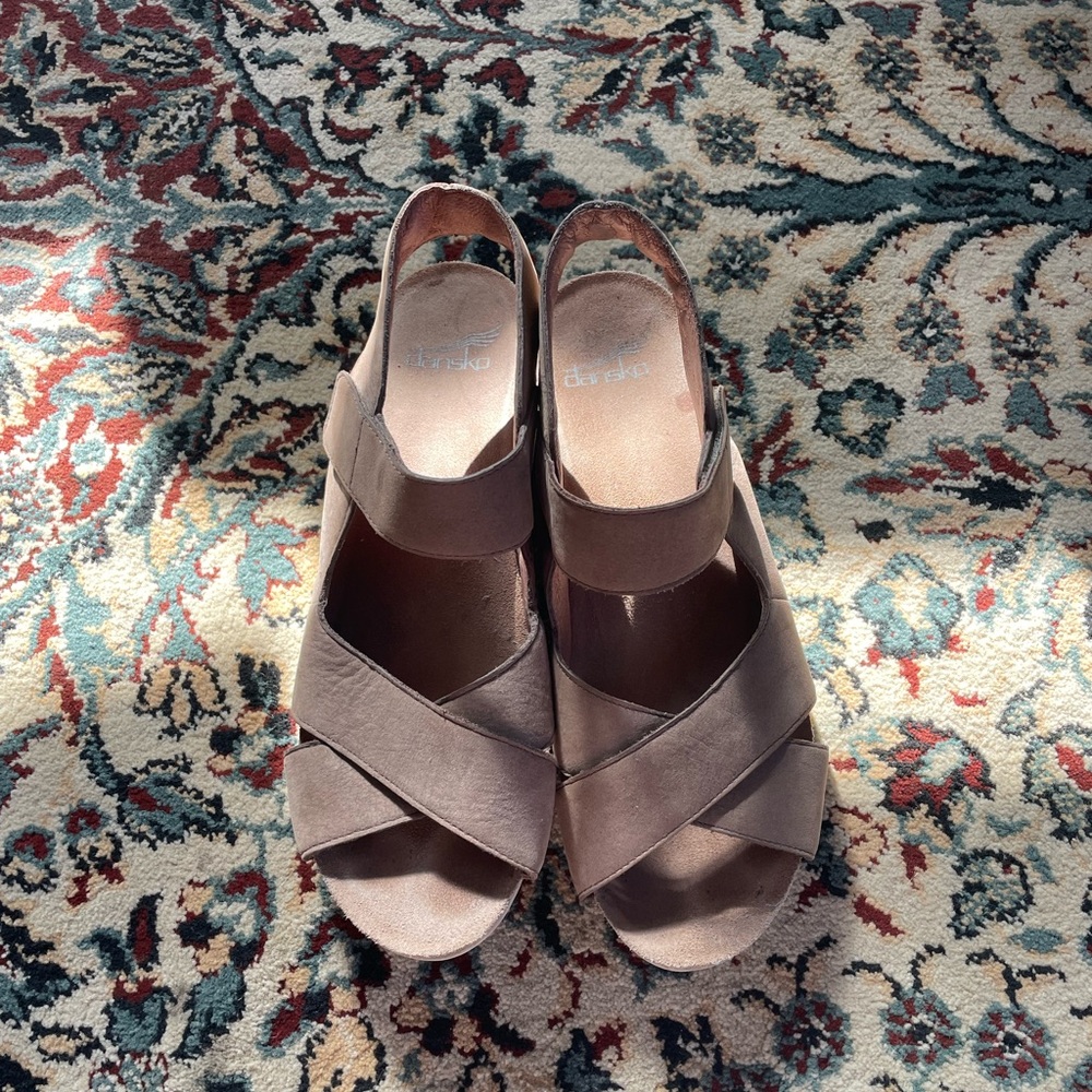 Dansko sandals, taupe, Velcro, low heel